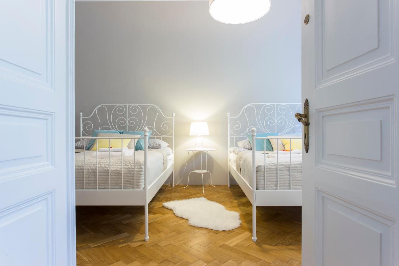 Tyzenhauz Grand Apartaments Красков Екстериор снимка