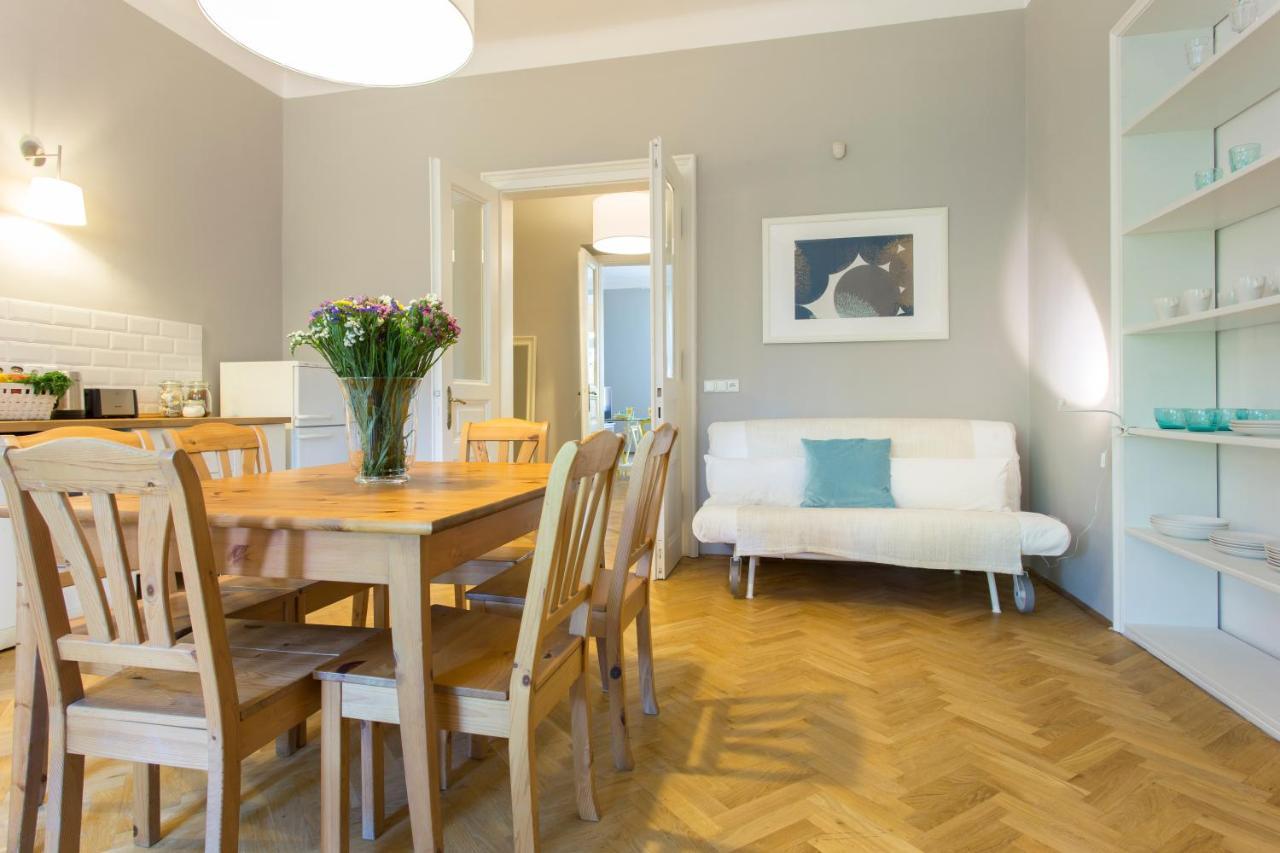 Tyzenhauz Grand Apartaments Красков Екстериор снимка