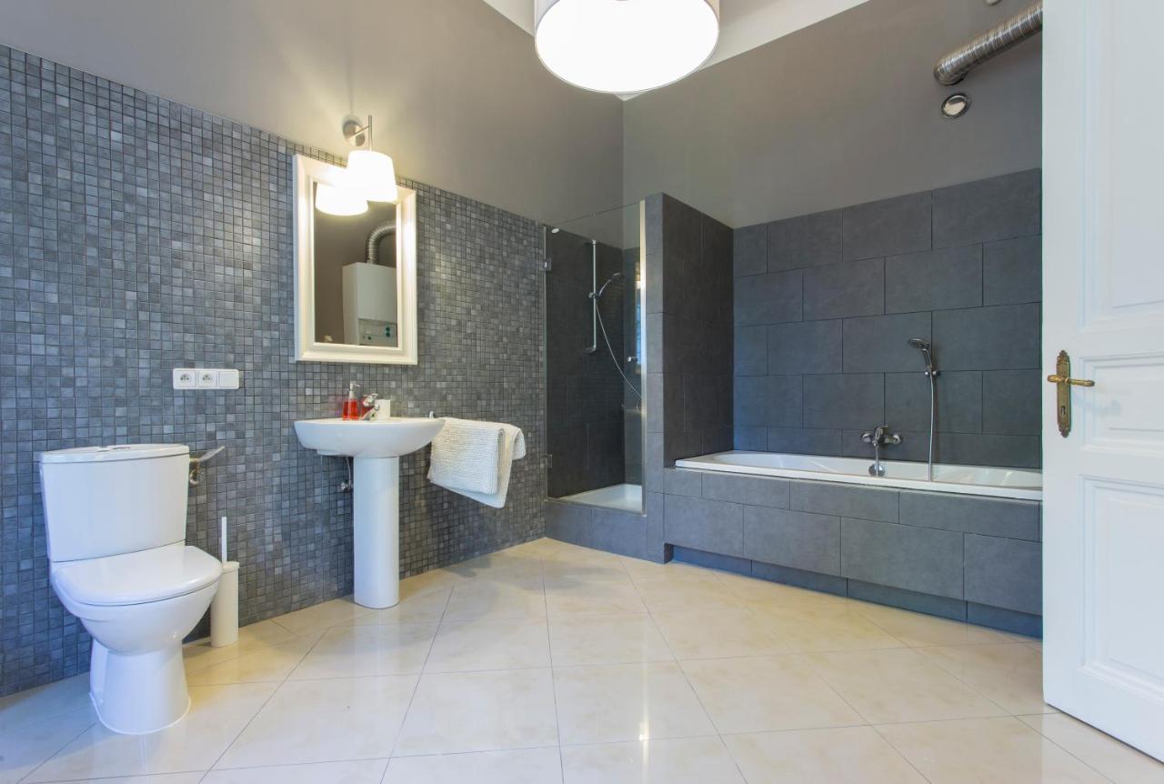 Tyzenhauz Grand Apartaments Красков Екстериор снимка