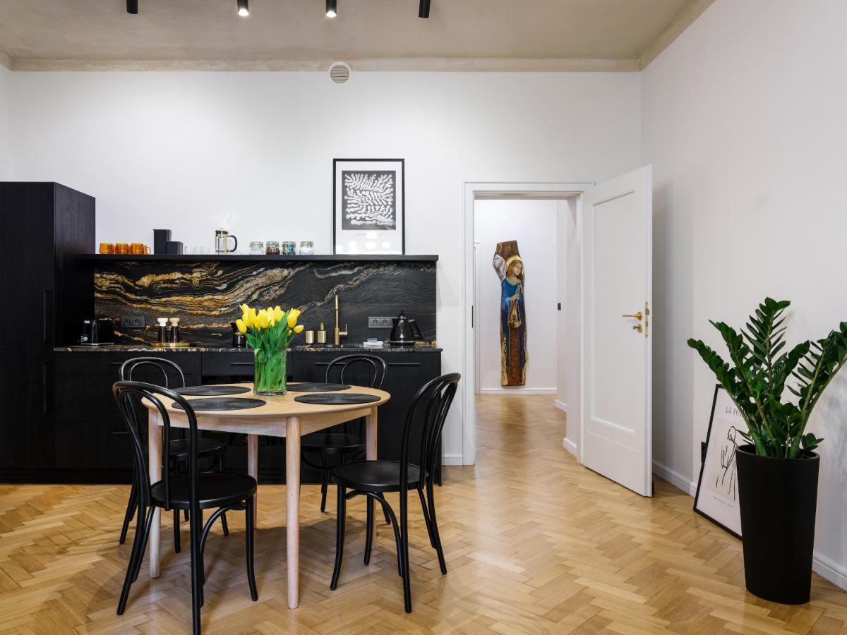 Tyzenhauz Grand Apartaments Красков Екстериор снимка