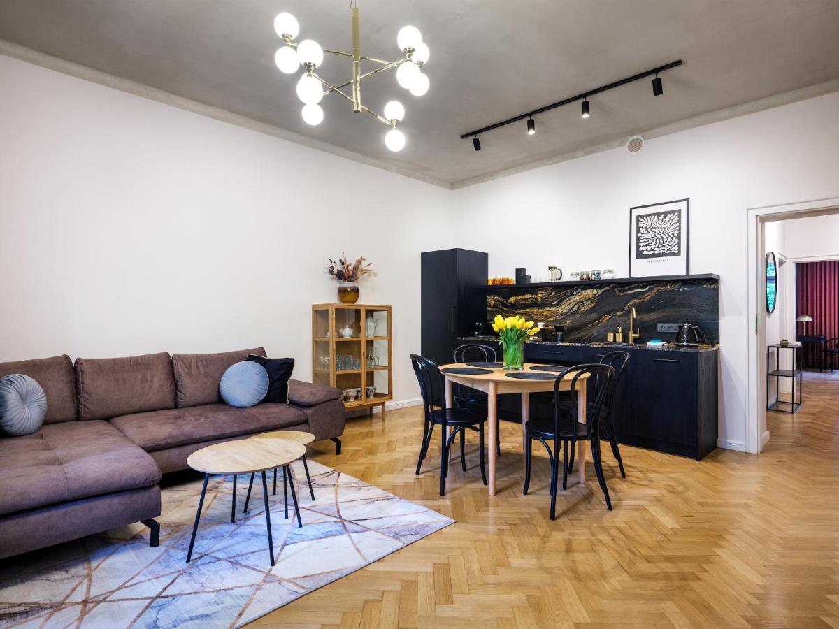 Tyzenhauz Grand Apartaments Красков Екстериор снимка