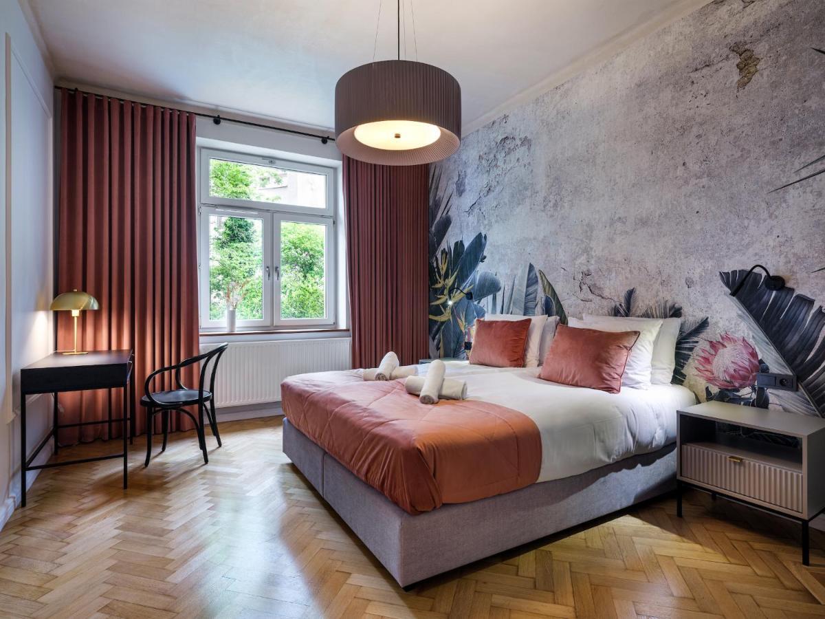 Tyzenhauz Grand Apartaments Красков Екстериор снимка