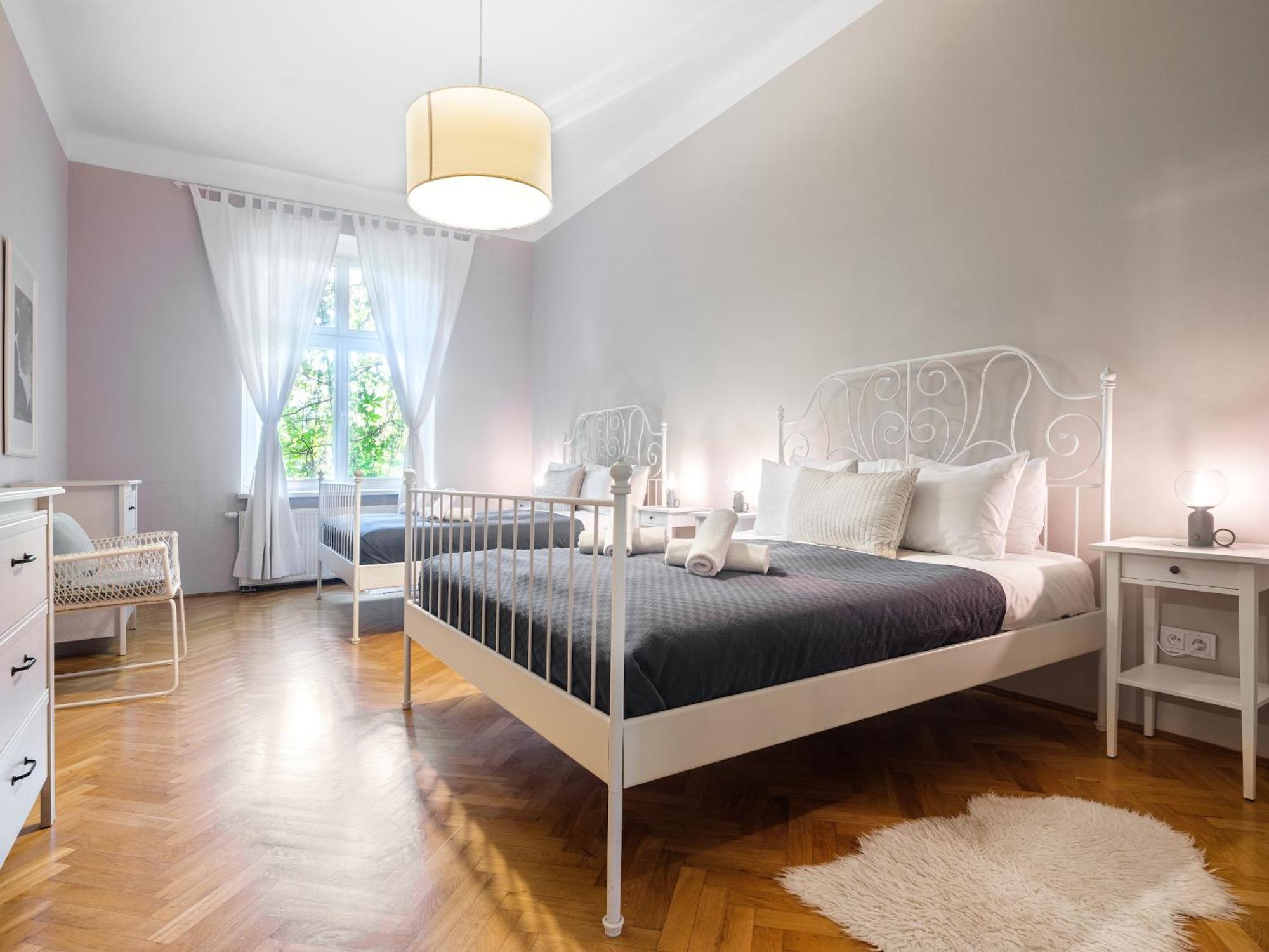 Tyzenhauz Grand Apartaments Красков Екстериор снимка